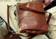 Vintage Womens Shoulder Purse