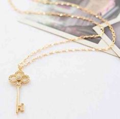 Retro Hollow Crystal Rhinestone Key Chain Clavicle Womens