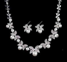 Rhinestone Pearl Flowers Necklace Earrings